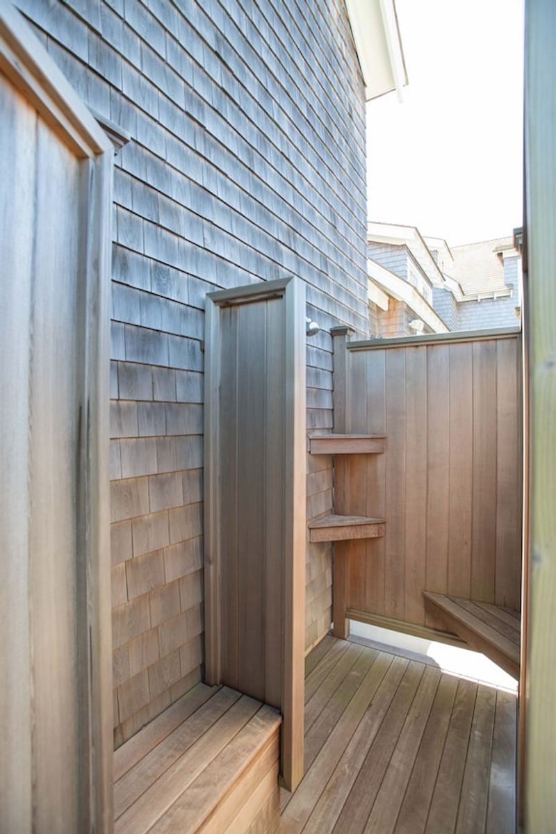 5 Pilgrim Rd Picture # 1