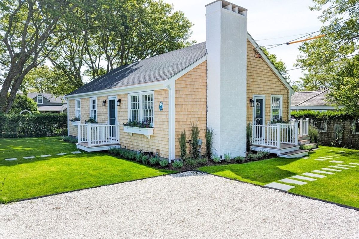 16 Lily St Picture # 1