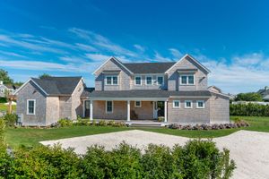 5 Hawks' Cir, Sconset