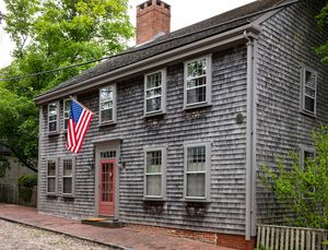 1 Liberty Street, Town