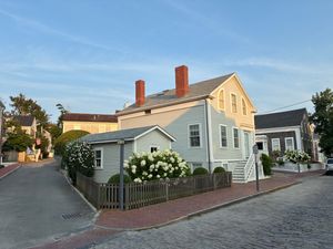 10 North Water St, Town