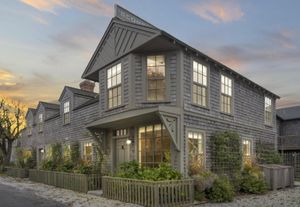 25 Broadway #1, Sconset