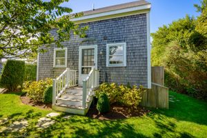 27.5 North Beach St, Brant Point