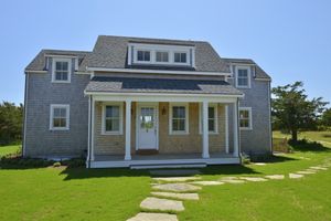 6 Windsor Dr, Sconset