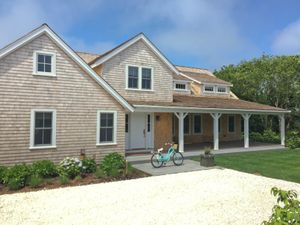 61 Vestal St, Town