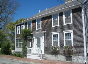 49 Center St, Town