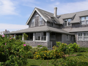 24 Baxter Rd, Sconset