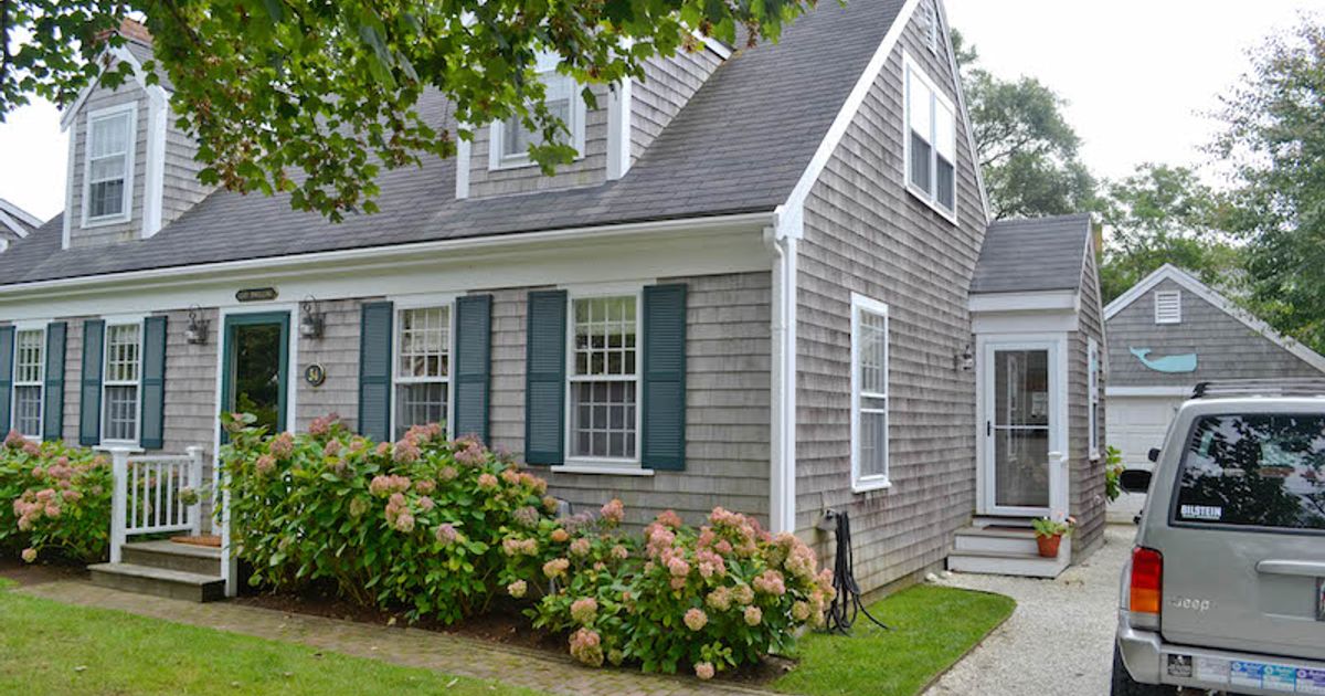 54 Cliff Road - Nantucket Vacation Rental | Lee Real Estate
