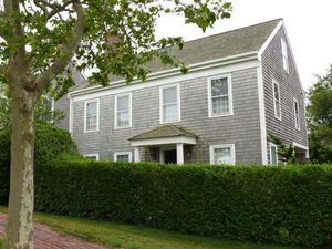 36 Woodbury Lane, Town