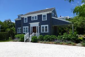 28 Jefferson Ave, Brant Point