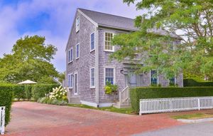 14 Witherspoon Dr, Mid-Island