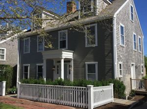 31 Woodbury, Town