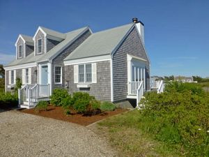 47 Starbuck Rd, Madaket