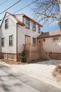 11 Fayette St, Town