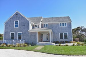 7 Jonathan Way, Tom Nevers