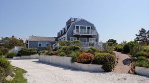 30 Bassett Road, Quaise