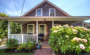 11 Bank Street, Oh my Cod!, Sconset