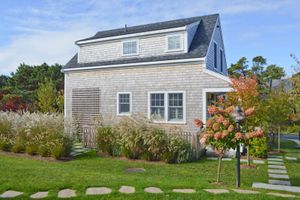 1 West Way, Madaket
