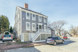 28 North Water St, Town