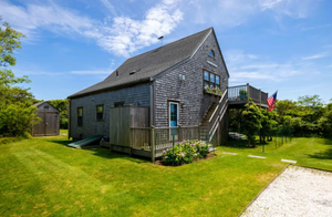 28 Clarendon St, Tom Nevers