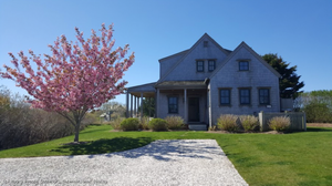 3 South Cambridge St, Madaket